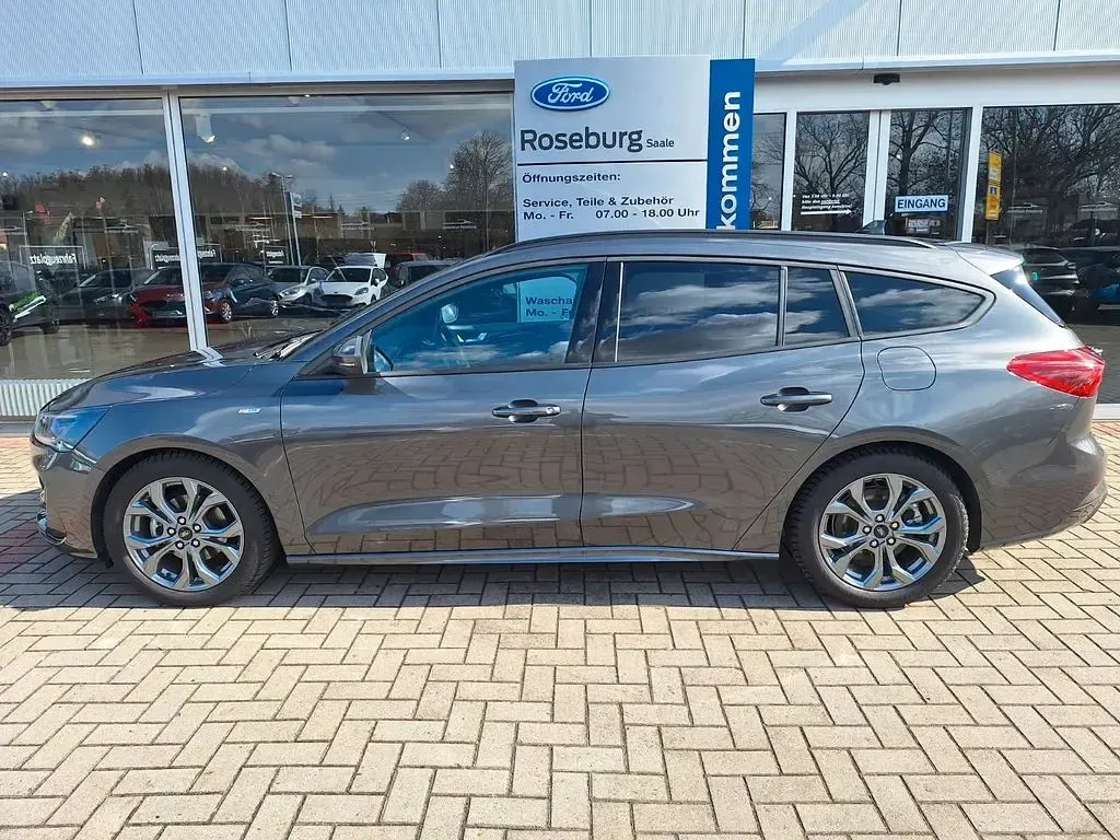 Gebraucht Ford Focus ST-Line X 155 PS (114 kW) 2024 Grau Limousine
