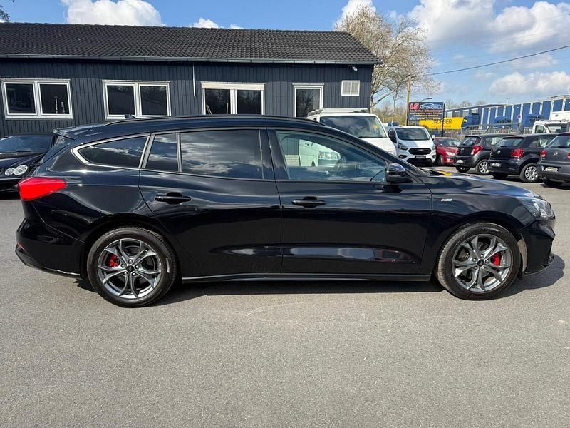 Gebraucht Ford Focus ST-Line X 155 PS (114 kW) 2020 Schwarz Kombi