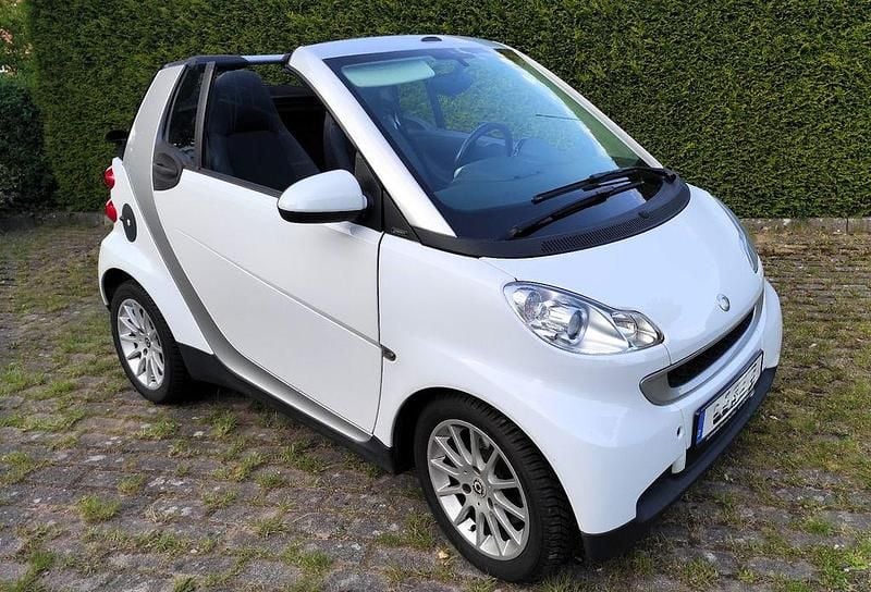 Weiß Gebraucht 2010 Smart ForTwo Cabrio Cabrio | 4.700 € (Fairer Preis) - Bild 1/4