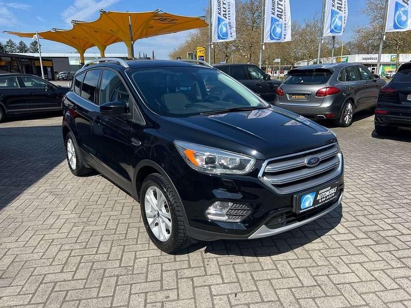 Używany Ford Kuga Titanium 150 KM (110 kW) 2016 Czarny SUV