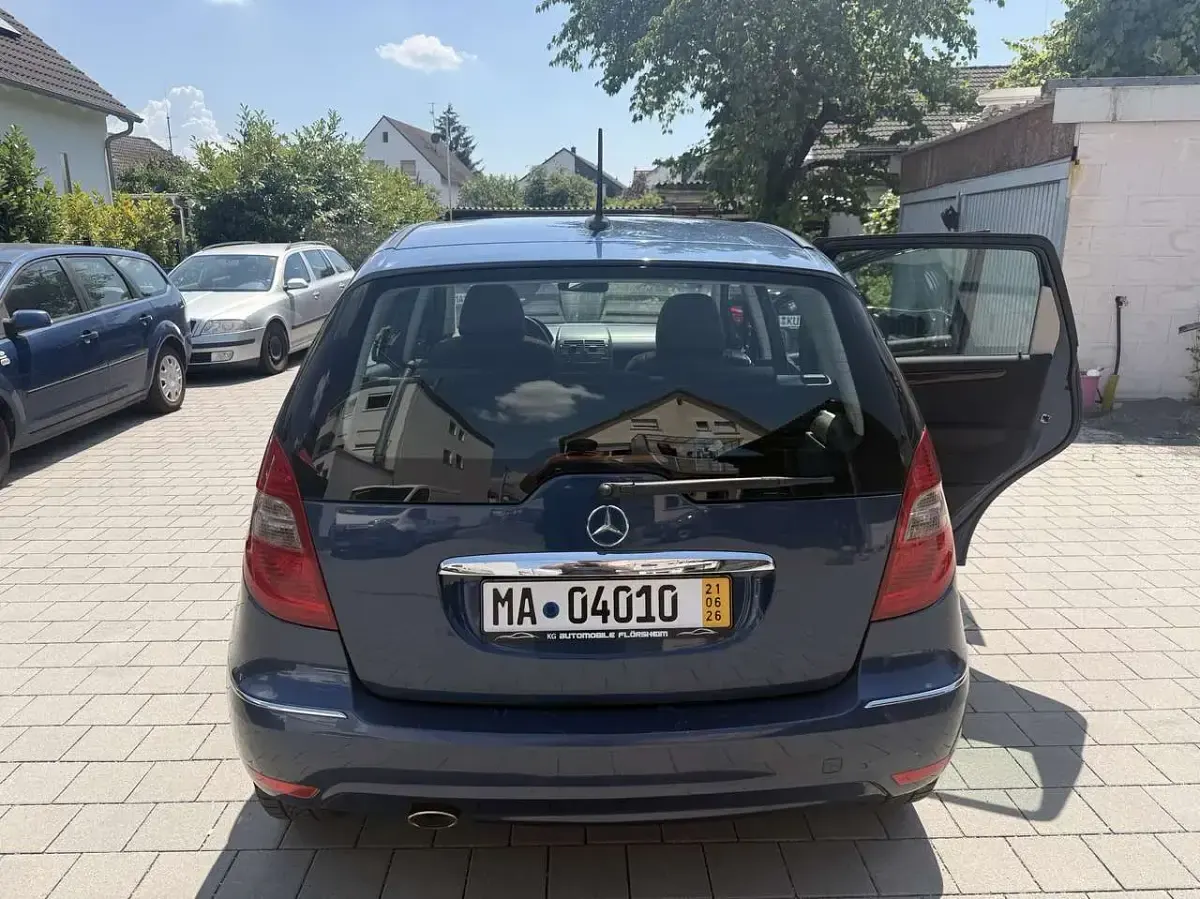Gebraucht Mercedes A160 Avantgarde 82 PS (60 kW) 2010 Limousine