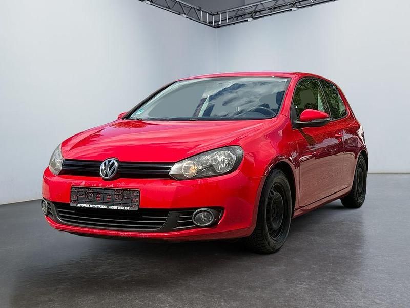 Rot Gebraucht 2009 VW Golf VI Trendline Kleinwagen | 4.290 € (Fairer Preis) - Bild 1/4