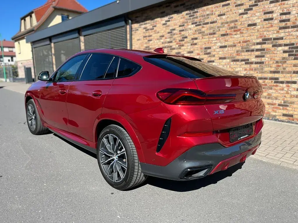 Gebraucht BMW X6 M Sport 286 PS (210 kW) 2021 Rot SUV