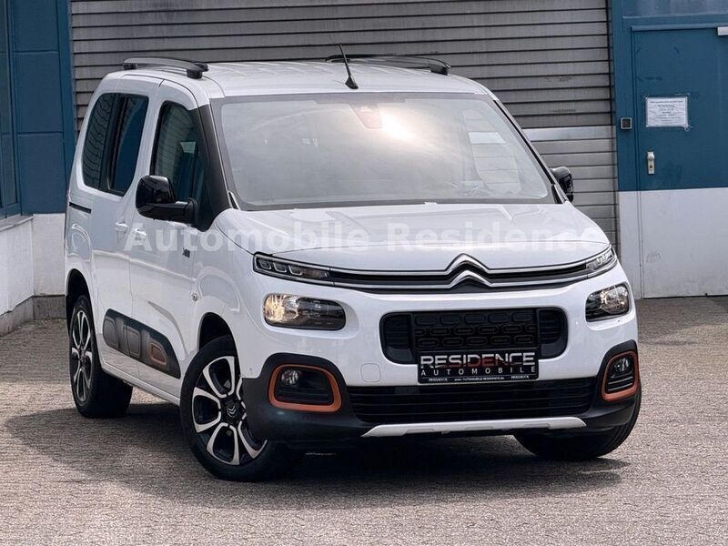 Weiß Gebraucht 2020 Citroën Berlingo XTR Van / Kleinbus | 22.998 € (Fairer Preis) - Bild 1/4