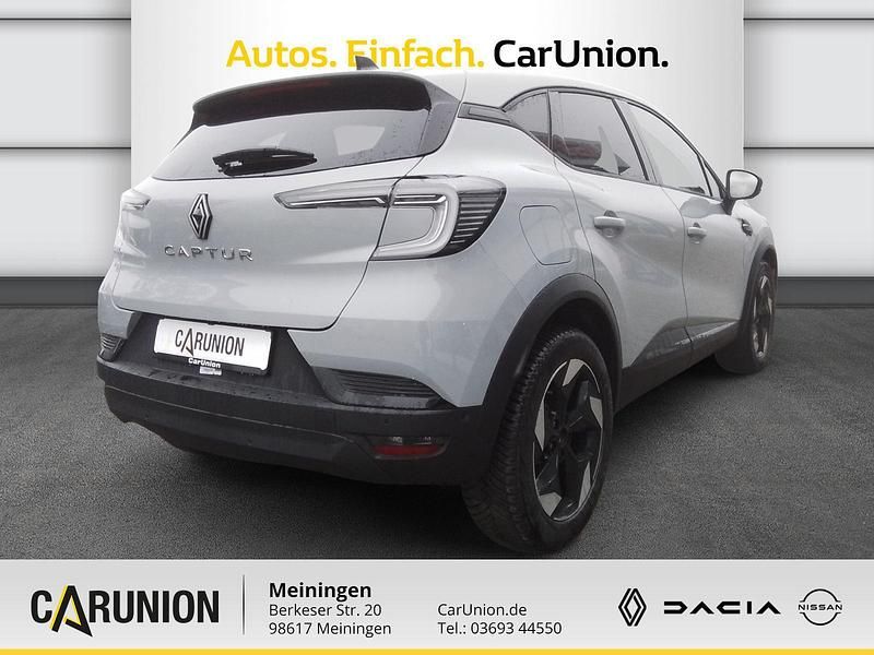 Neu Renault Captur Techno 91 PS (66 kW) 2025 Rafalgrau metallic SUV