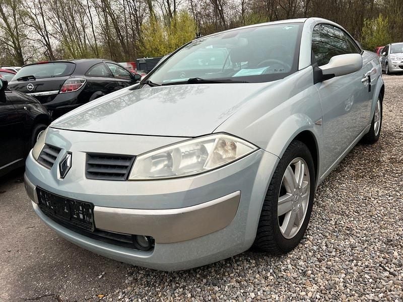 Grau Gebraucht 2004 Renault Mégane Cabriolet Dynamique Cabrio | 2.700 € (Fairer Preis) - Bild 1/4