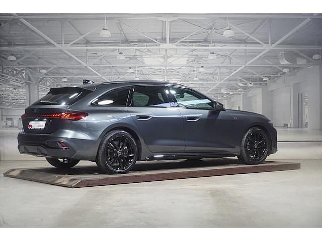 Gebraucht Audi A5 Ambiente 204 PS (150 kW) 2025 Daytonagrau perleffekt Coupé