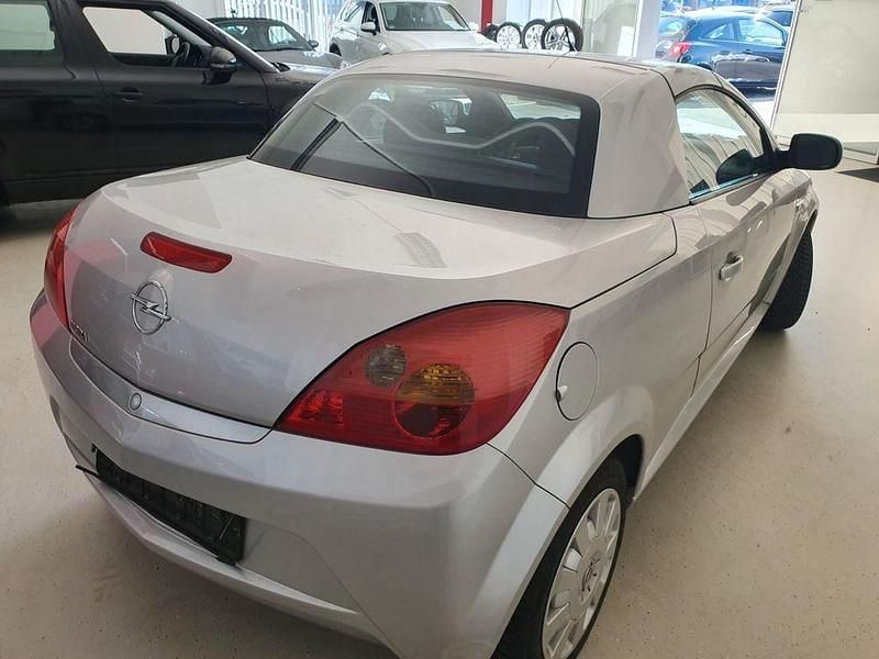 Gebraucht Opel Tigra Enjoy 90 PS (66 kW) 2005 Silber Cabrio