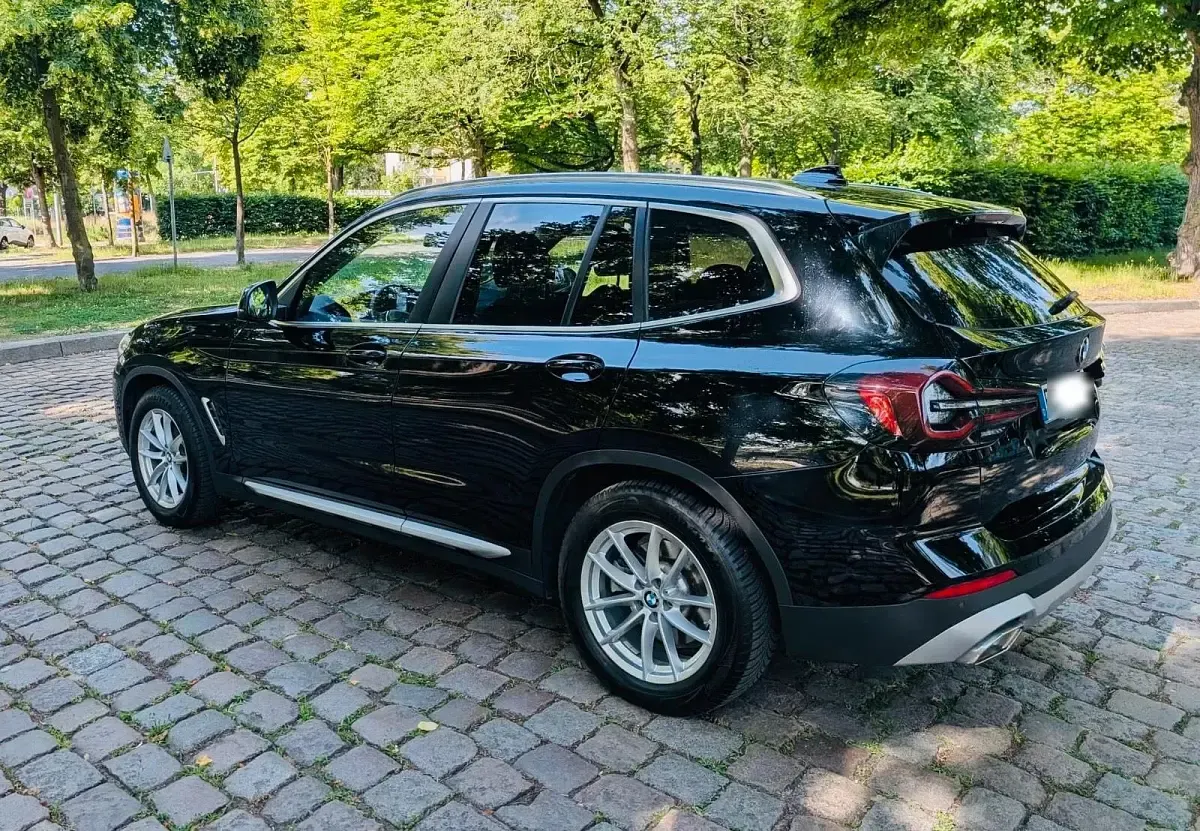 Gebraucht BMW X3 184 PS (135 kW) 2023 Schwarz SUV