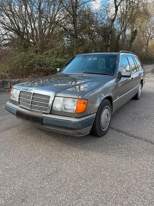 Second-hand Mercedes E250 94 CP (69 kW) 1993 Gri Break