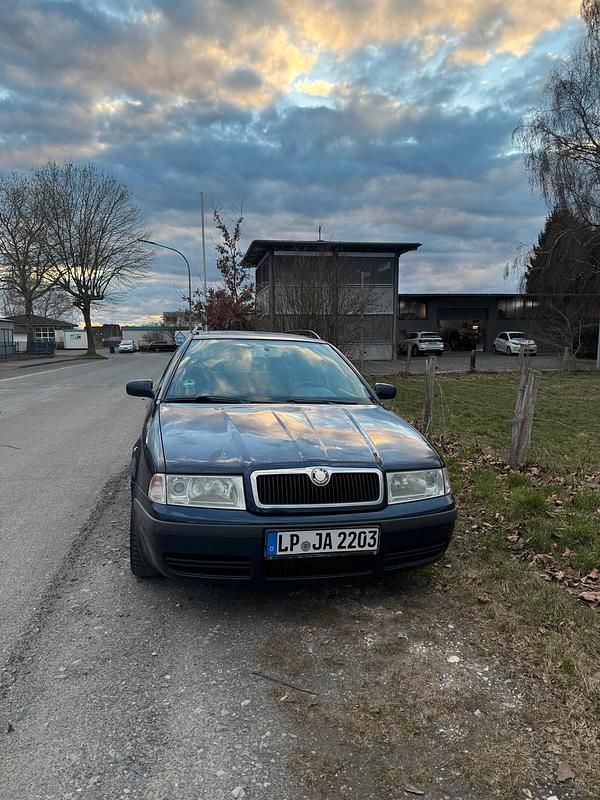Gebraucht Skoda Octavia 2003 Blau Kombi
