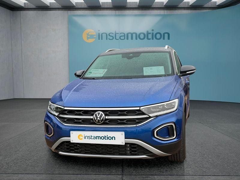 Blau Gebraucht 2025 VW T-Roc SUV | 31.699 € (Fairer Preis) - Bild 1/4