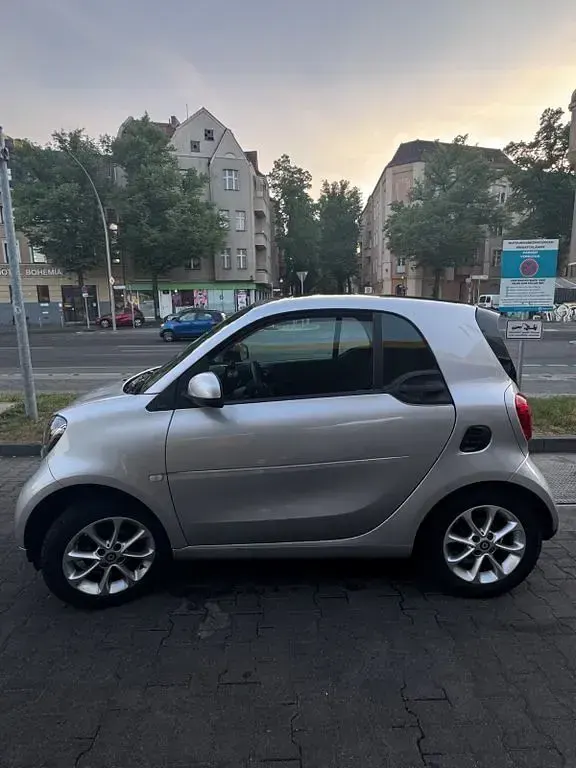 Gebraucht Smart ForTwo Cabrio Passion 71 PS (52 kW) 2016 Silber Cabrio