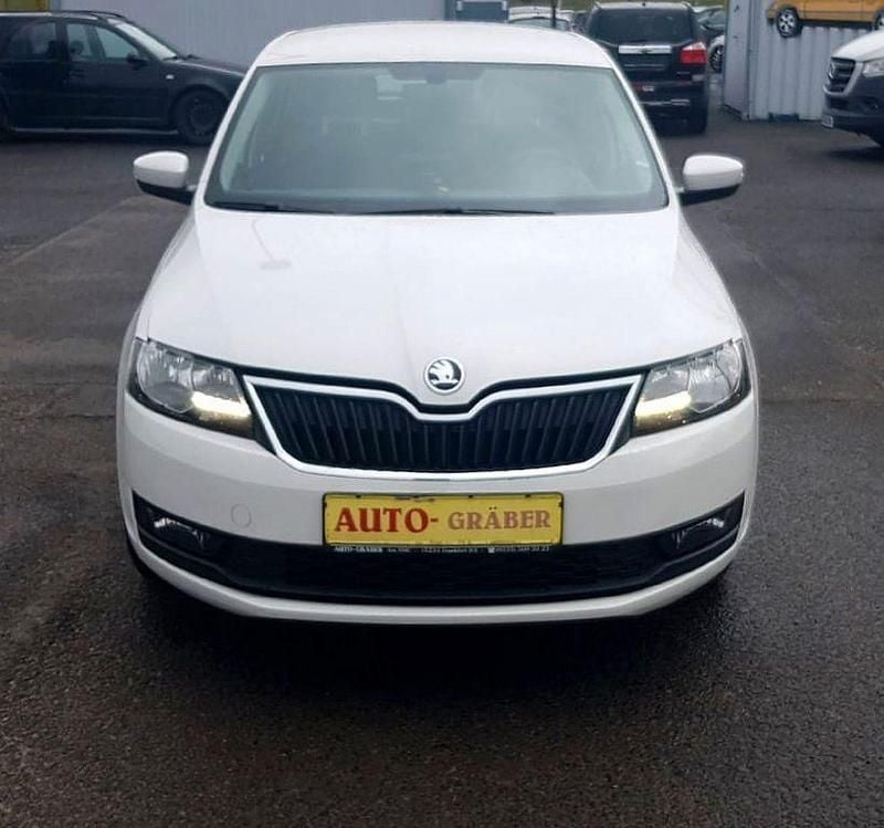 Gebraucht Skoda Rapid Ambition 95 PS (69 kW) 2018 Candyweiss Kombi
