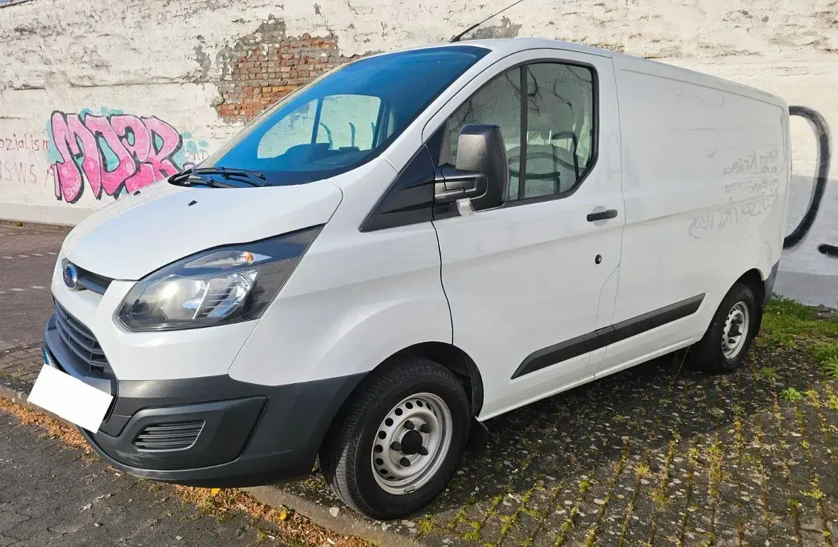 Używany Ford Transit Custom 105 KM (77 kW) 2017 Biały Minivan