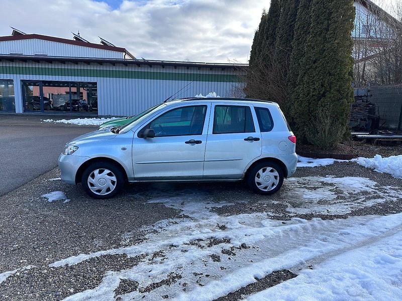 Gebraucht Mazda 2 Comfort 75 PS (55 kW) 2004 Grün Kleinwagen