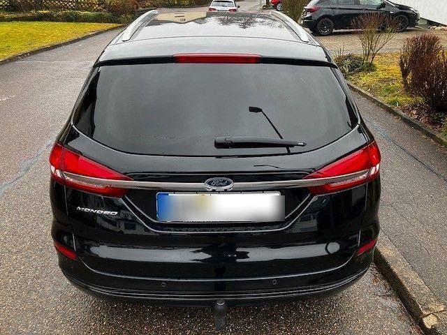 Gebraucht Ford Mondeo Titanium 188 PS (138 kW) 2019 Schwarz Kombi