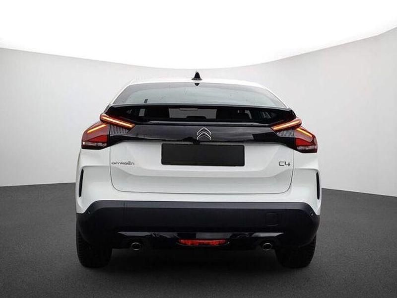 Gebraucht Citroën C4 Feel 131 PS (96 kW) 2023 Weiß Limousine