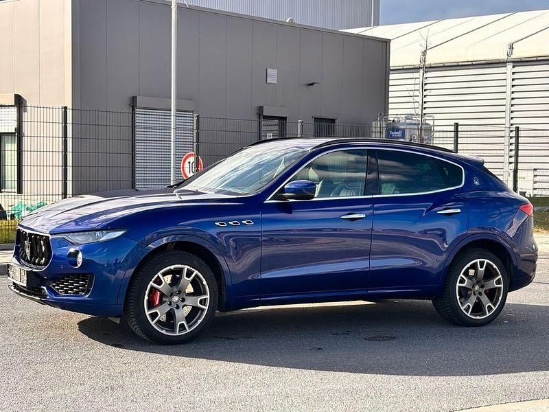 Gebraucht Maserati Levante 430 PS (316 kW) 2016 Blau SUV