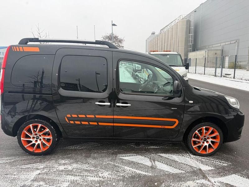 Gebraucht Renault Kangoo LIMITED 116 PS (85 kW) 2020 Schwarz Van / Kleinbus