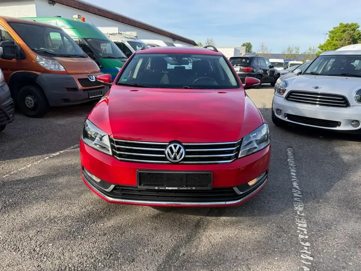 Gebraucht VW Passat 140 PS (102 kW) 2011 Rot Kombi