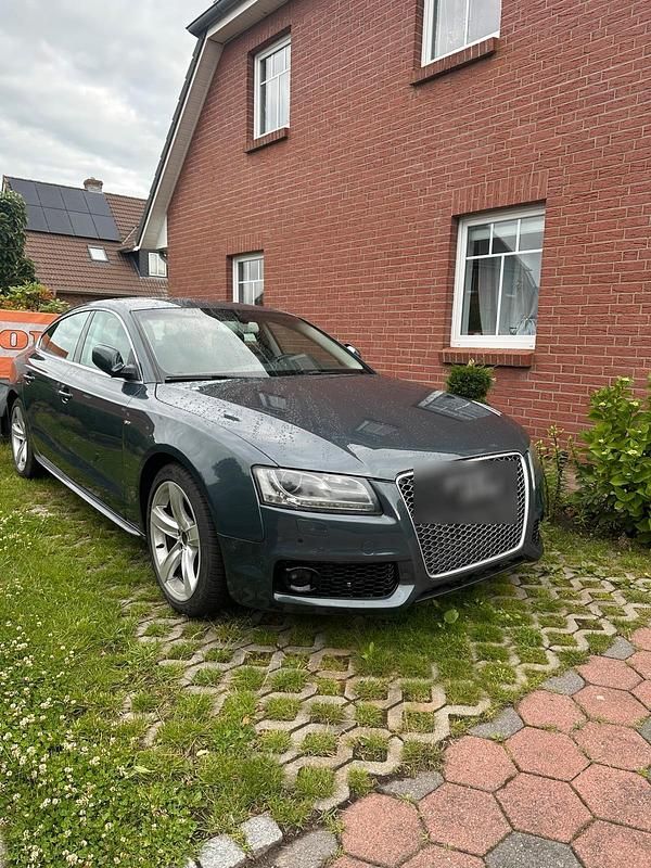 Grau Gebraucht 2011 Audi A5 Coupé | 8.200 € (Superpreis) - Bild 1/4