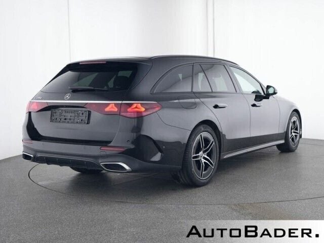 Gebraucht Mercedes E220 Advanced 197 PS (144 kW) 2023 197 lack obsidianschwarz Kombi