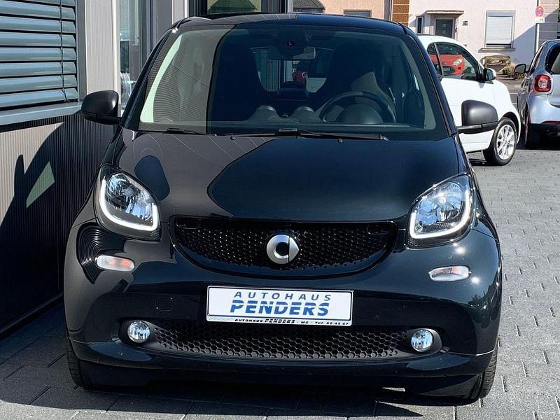 Gebraucht Smart ForTwo Coupé Passion 90 PS (66 kW) 2017 Schwarz Coupé