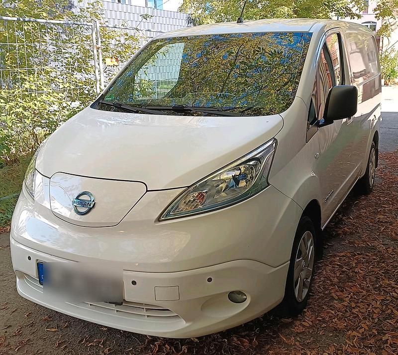 Gebraucht Nissan e-NV200 80 kW (109 PS) 2016 Weiß Van / Kleinbus