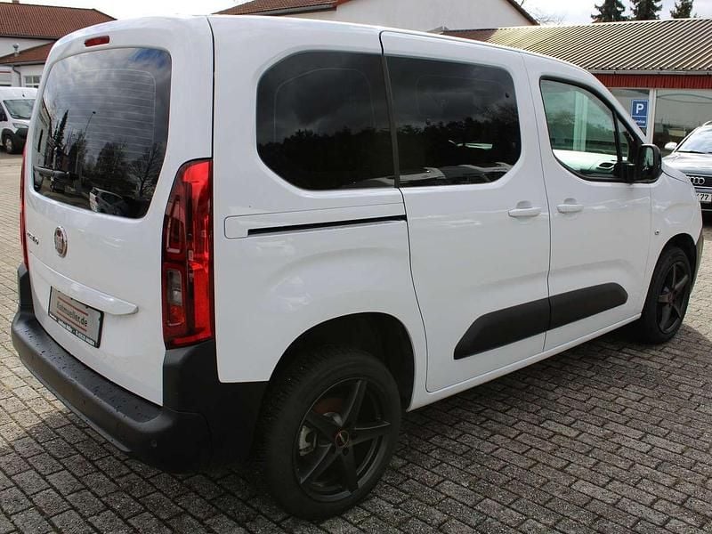 Gebraucht Fiat Doblò 102 PS (75 kW) 2023 Weiß Van / Kleinbus