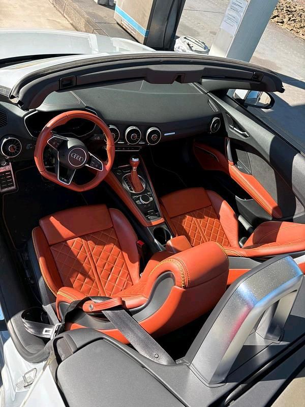 Gebraucht Audi TT Roadster Design 245 PS (180 kW) 2019 Grau Cabrio