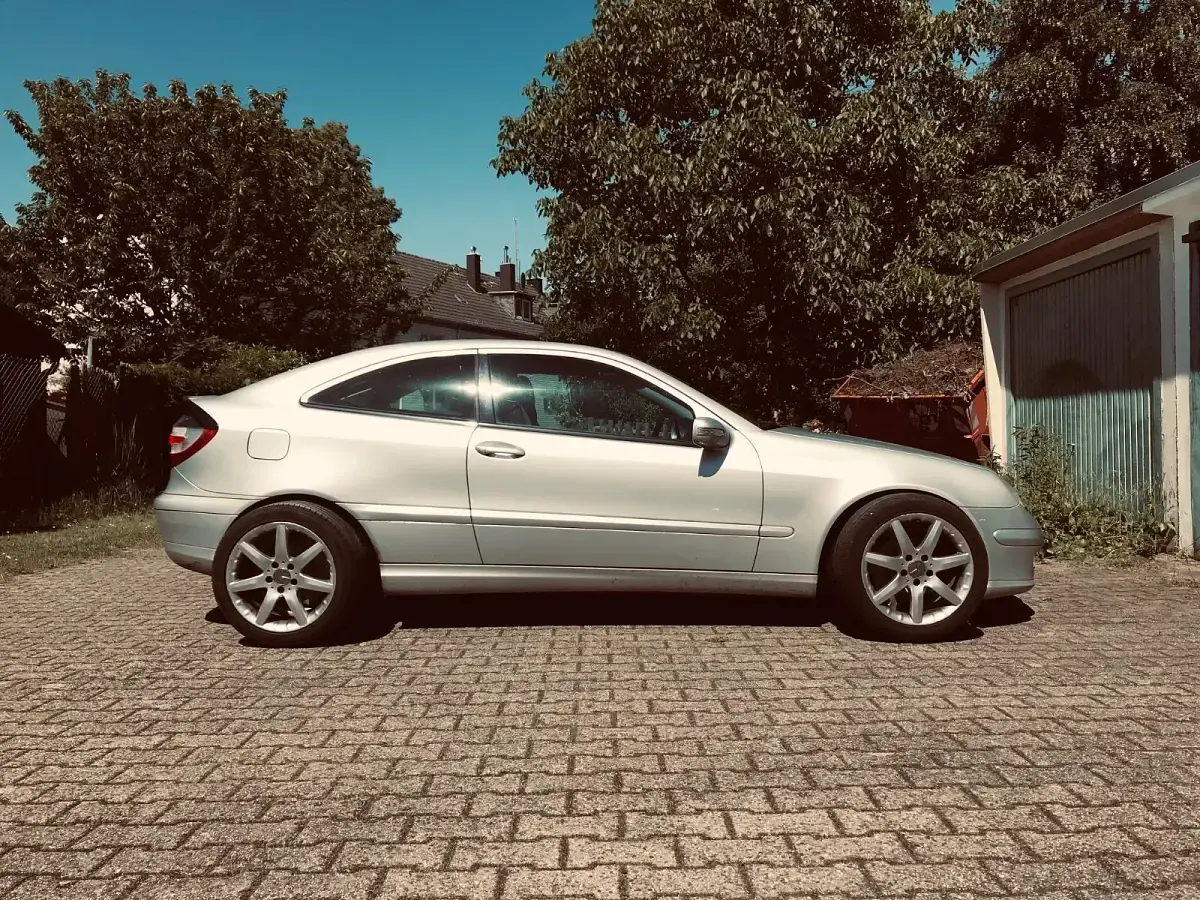 Gebraucht Mercedes CLC200 122 PS (89 kW) 2005 Silber Coupé