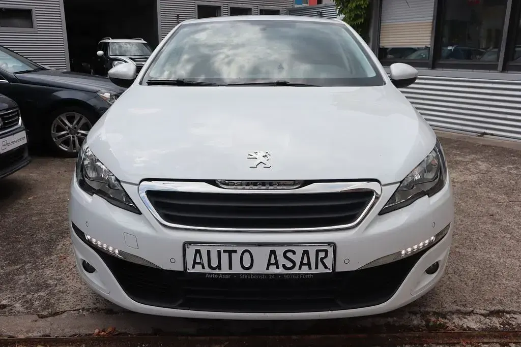 Gebraucht Peugeot 308 SW Active 131 PS (96 kW) 2016 Weiß Kombi