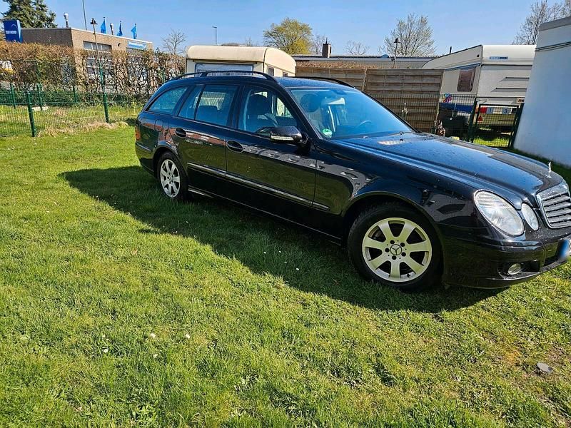 Gebraucht Mercedes E200 180 PS (132 kW) 2007 Schwarz Kombi