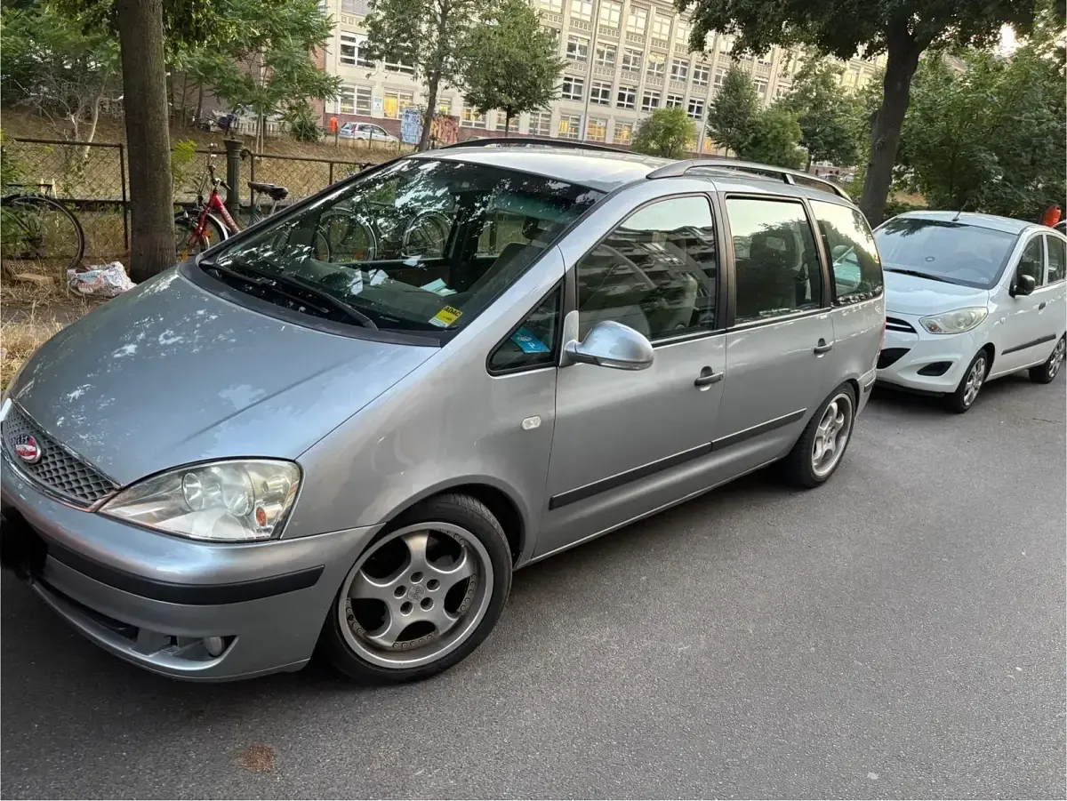 Gebraucht Ford Galaxy 116 PS (85 kW) 2005 Grau Van / Kleinbus