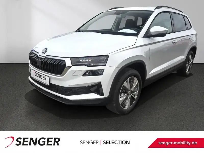 Weiß Gebraucht 2024 Skoda Karoq Ambition SUV | 33.880 € (Guter Preis) - Bild 1/1