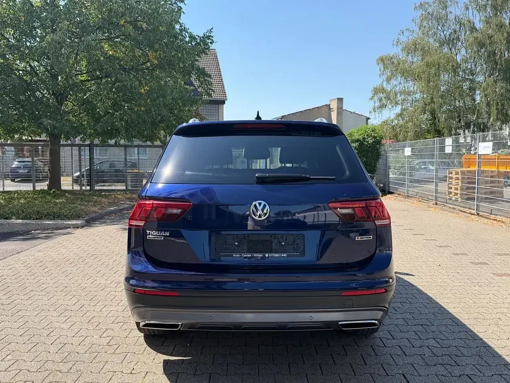 Gebraucht VW Tiguan Allspace Comfortline 200 PS (147 kW) 2021 Blau SUV