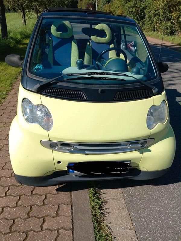 Gelb Gebraucht 2000 Smart ForTwo Cabrio Cabrio | 2.000 € - Bild 1/4