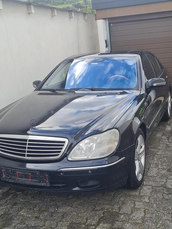 Schwarz Gebraucht 2000 Mercedes S430 Limousine | 2.300 € (Guter Preis) - Bild 1/4