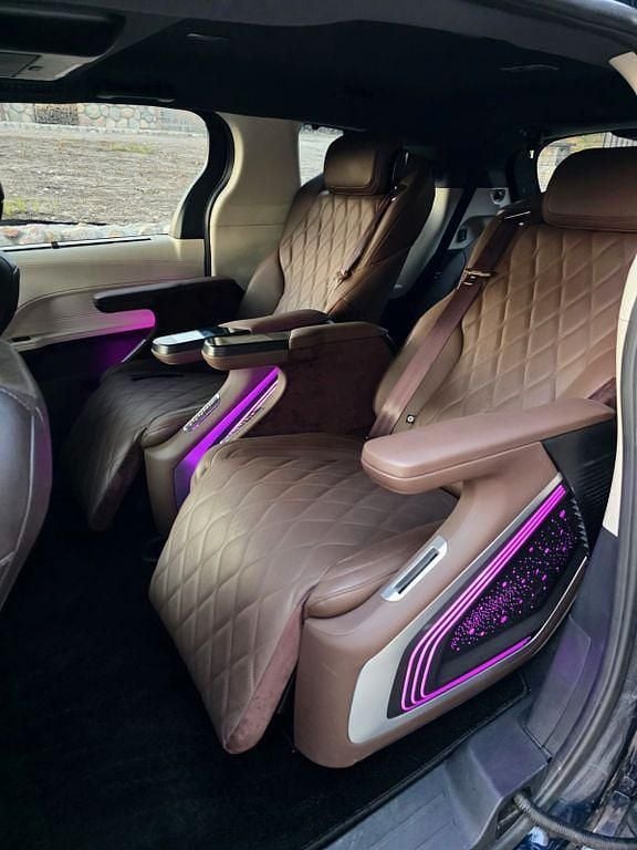 Gebraucht Toyota Sienna 192 PS (141 kW) 2021 Blau Van / Kleinbus