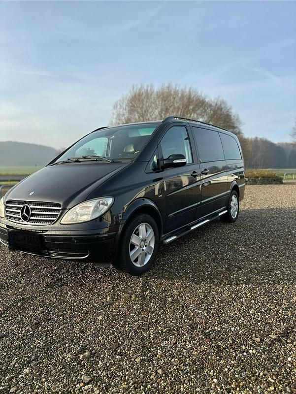 Schwarz Gebraucht 2008 Mercedes Viano Van / Kleinbus | 9.900 € (Superpreis) - Bild 1/4