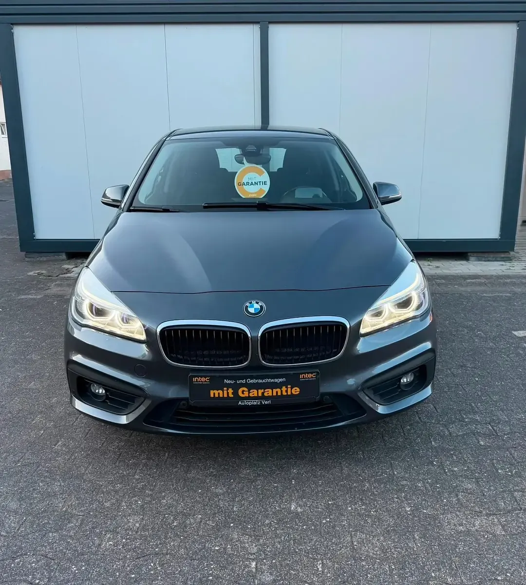 Gebraucht BMW 218 Active Tourer 136 PS (100 kW) 2016 Grau Van / Kleinbus