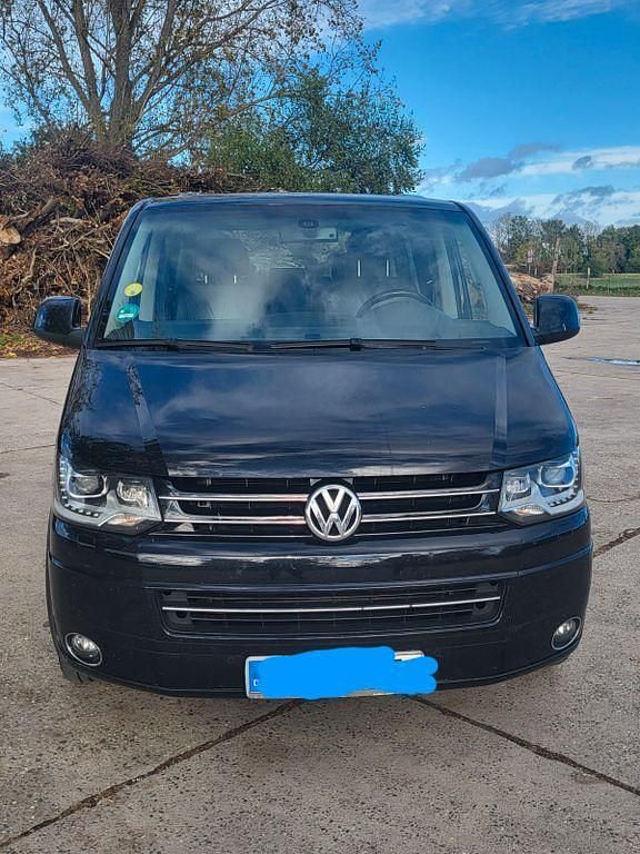 Schwarz Gebraucht 2012 VW T5 Van | 27.500 € (Teuer) - Bild 1/4