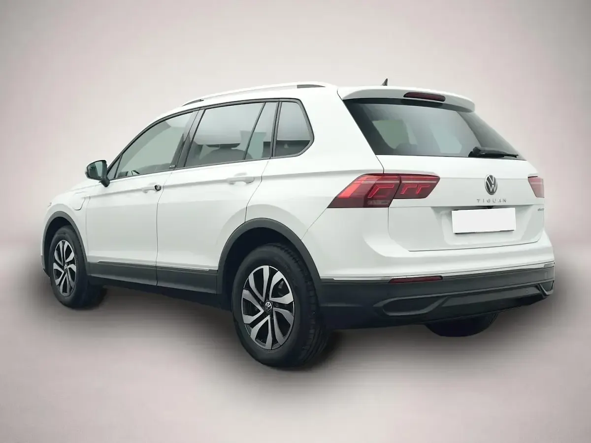Gebraucht VW Tiguan Active 245 PS (180 kW) 2022 Manufacturer SUV