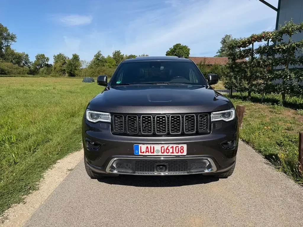 Gebraucht Jeep Grand Cherokee Overland 250 PS (183 kW) 2018 Grau SUV