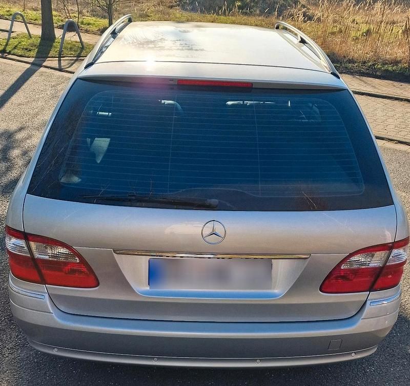 Gebraucht Mercedes E240 177 PS (130 kW) 2005 Silber Kombi