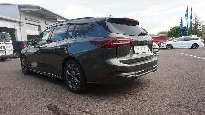 Gebraucht Ford Focus ST-Line 125 PS (91 kW) 2024 Grau Limousine