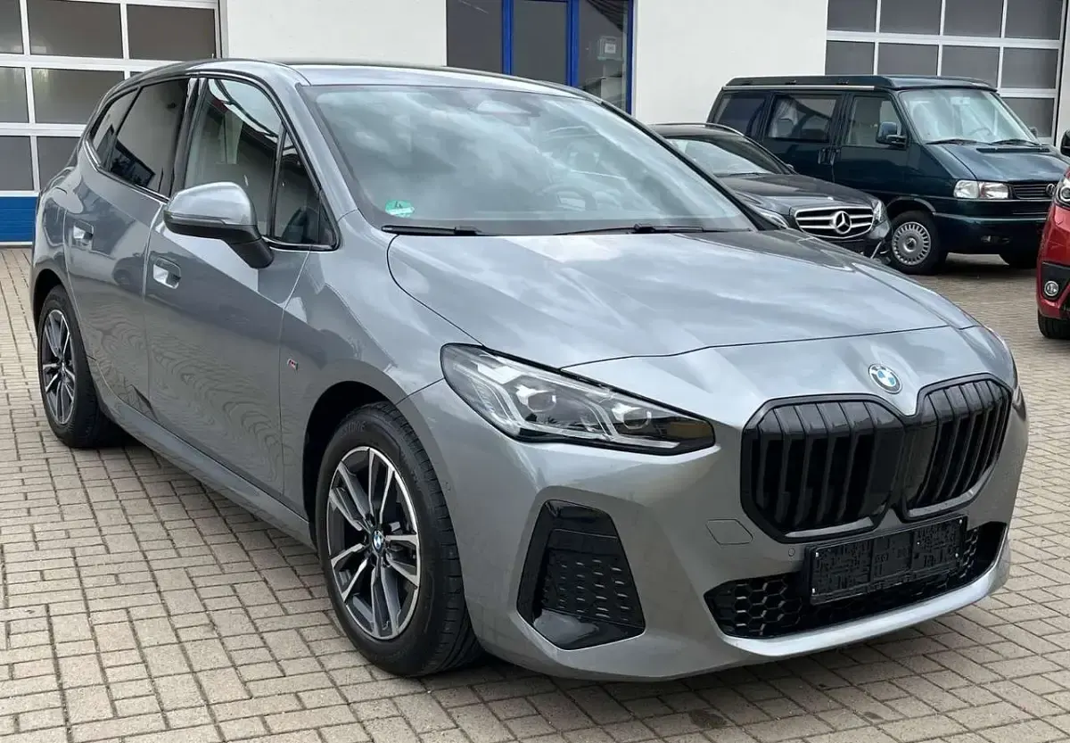 Gebraucht BMW 218 M Sport 136 PS (100 kW) 2024 Skyscraper grau Coupé