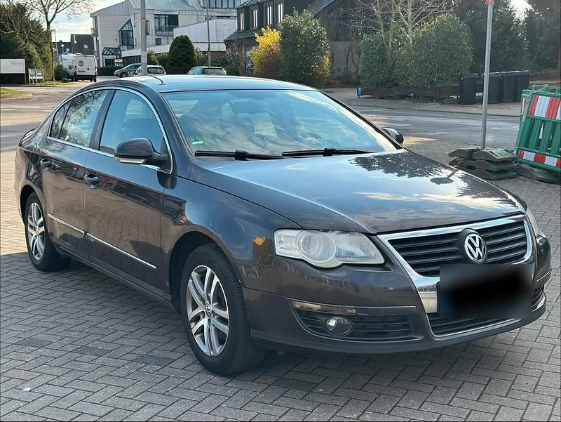 Gebraucht VW Passat 150 PS (110 kW) 2005 Braun Kombi