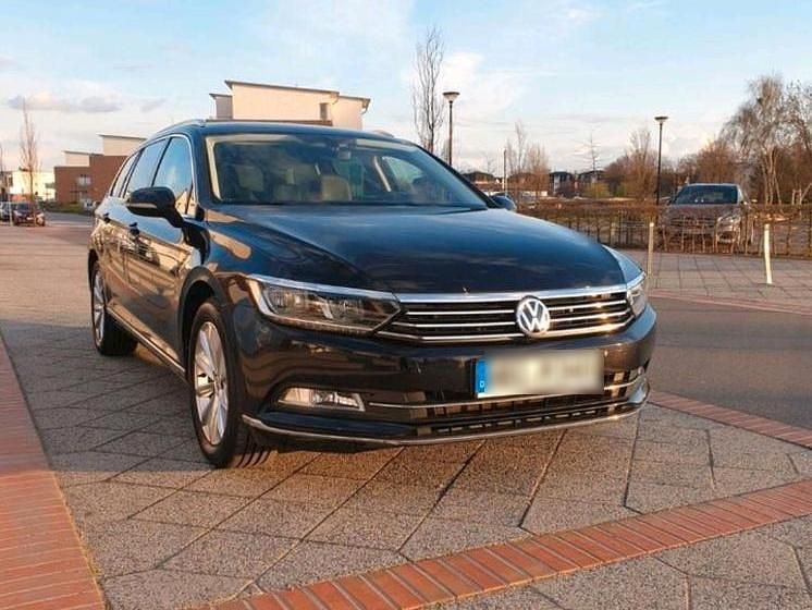 Gebraucht 2016 VW Passat Highline Kombi | 16.200 € (Fairer Preis) - Bild 1/4